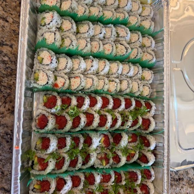 50 Pieces California Roll & 50 Pieces Spicy Tuna Roll.