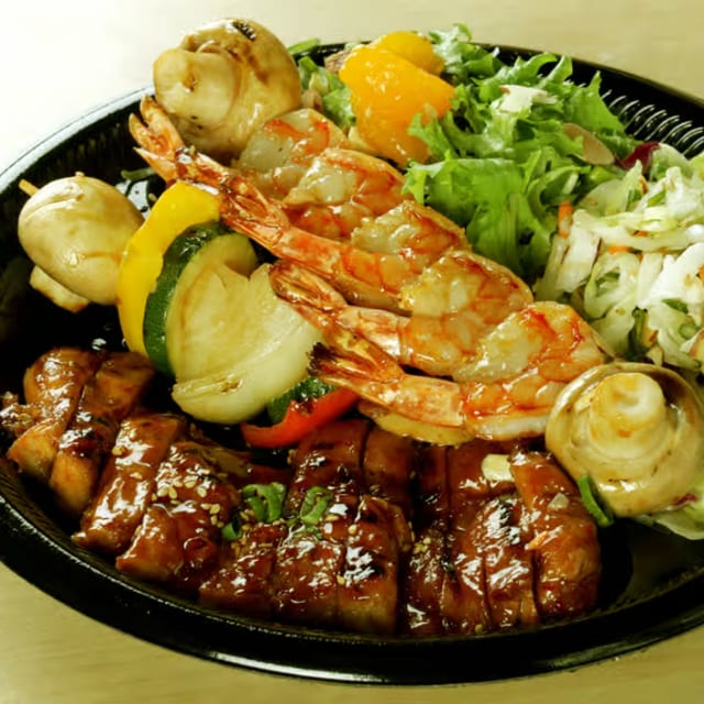 Shrimp and Chicken Plate.