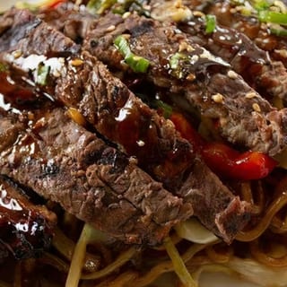 Yakisoba Noodle and Steak Plate