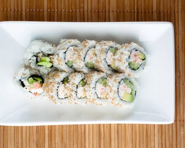 100 Pieces California Roll.