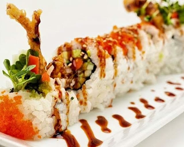 Spider Roll (Soft Shell Crab).
