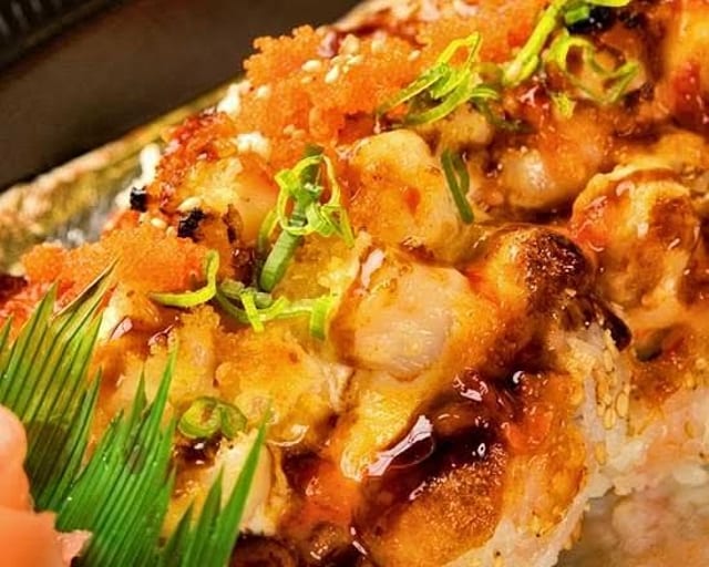 Crunchy Scallop Roll.